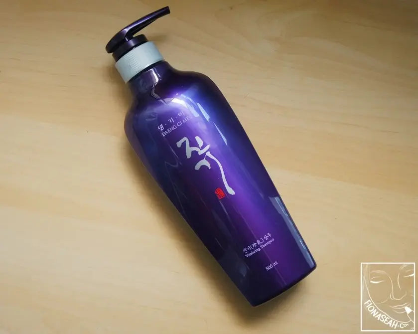 Daeng Gi Meo Ri Vitalizing Shampoo Daeng Gi Meo Ri